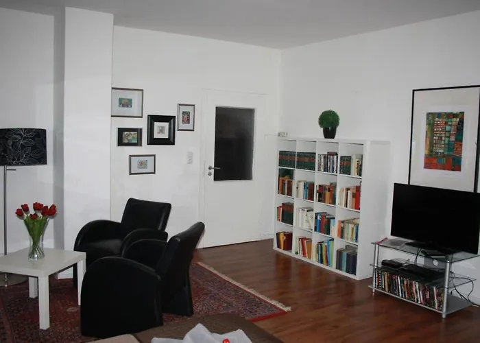 Gemuetliche In Mit Garten By Interhome דירה ורניגרוד